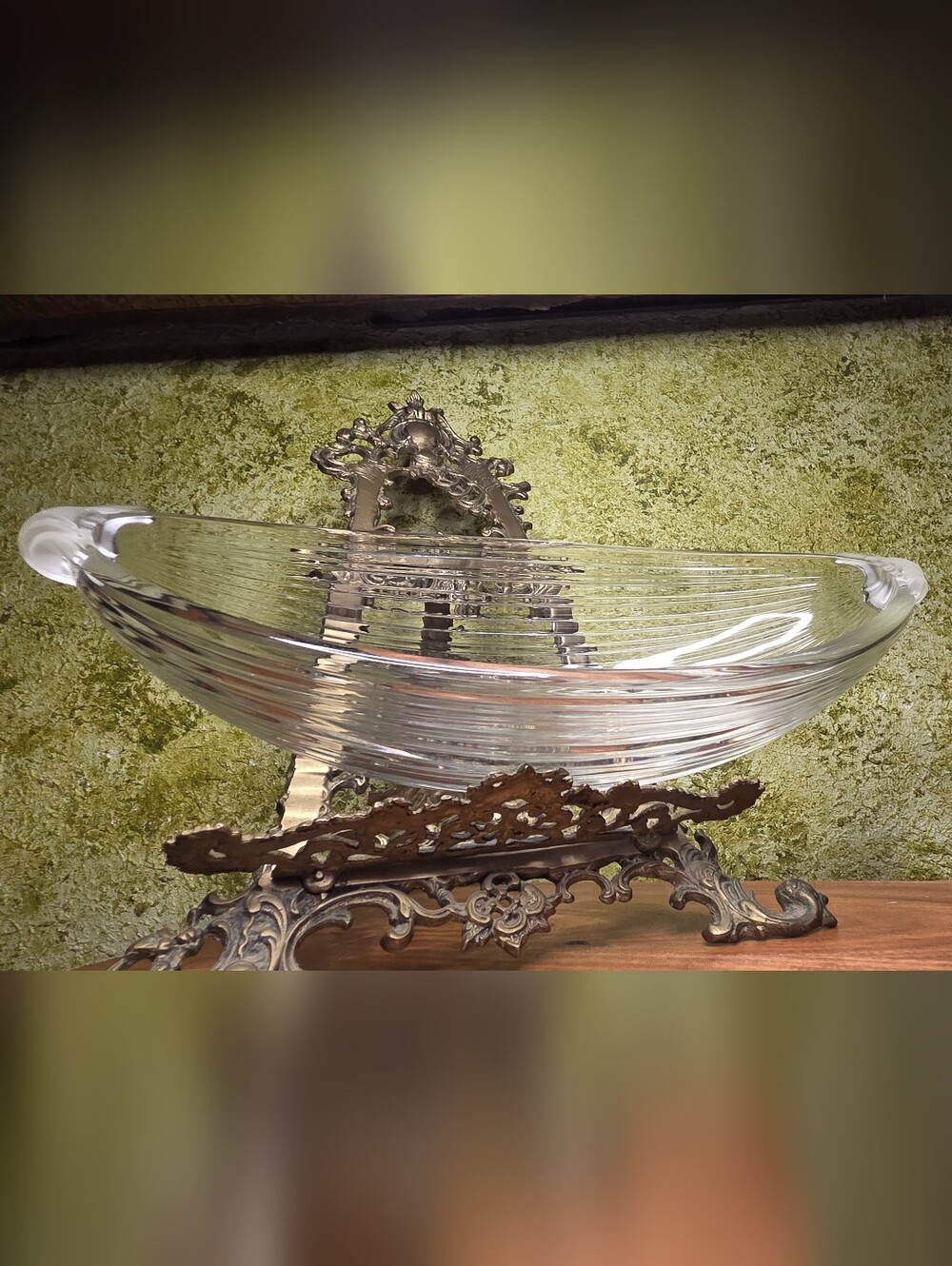 *Vintage* Mikasa Neo Classic Crystal Ribbed Glass Bowl w/Frosted Handles EUVC